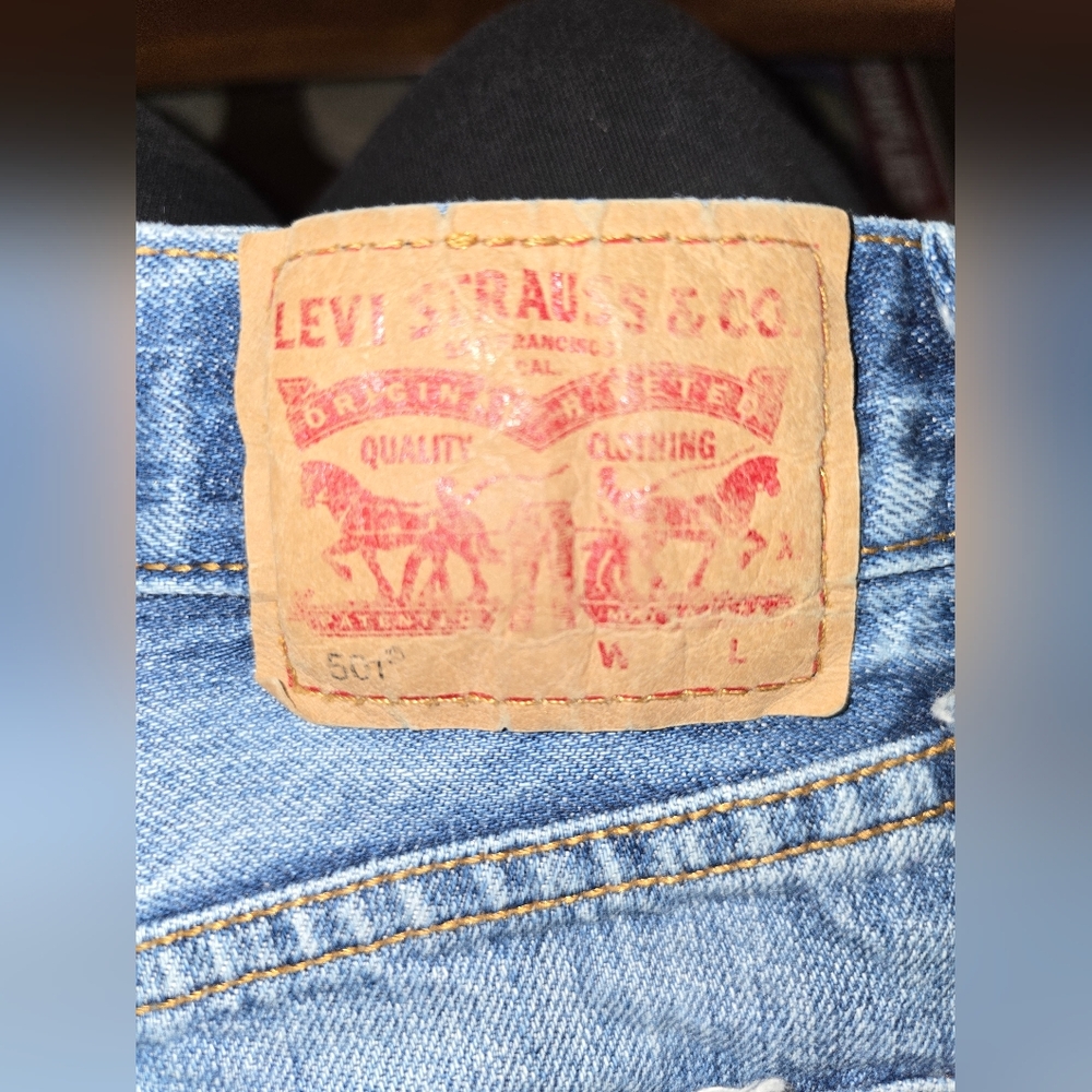 Levi's 501 Women's Shorts Sz 28 - Picture 4 of 6